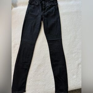 MOTHER Black Skinny Jeans — Sleek Slim Fit